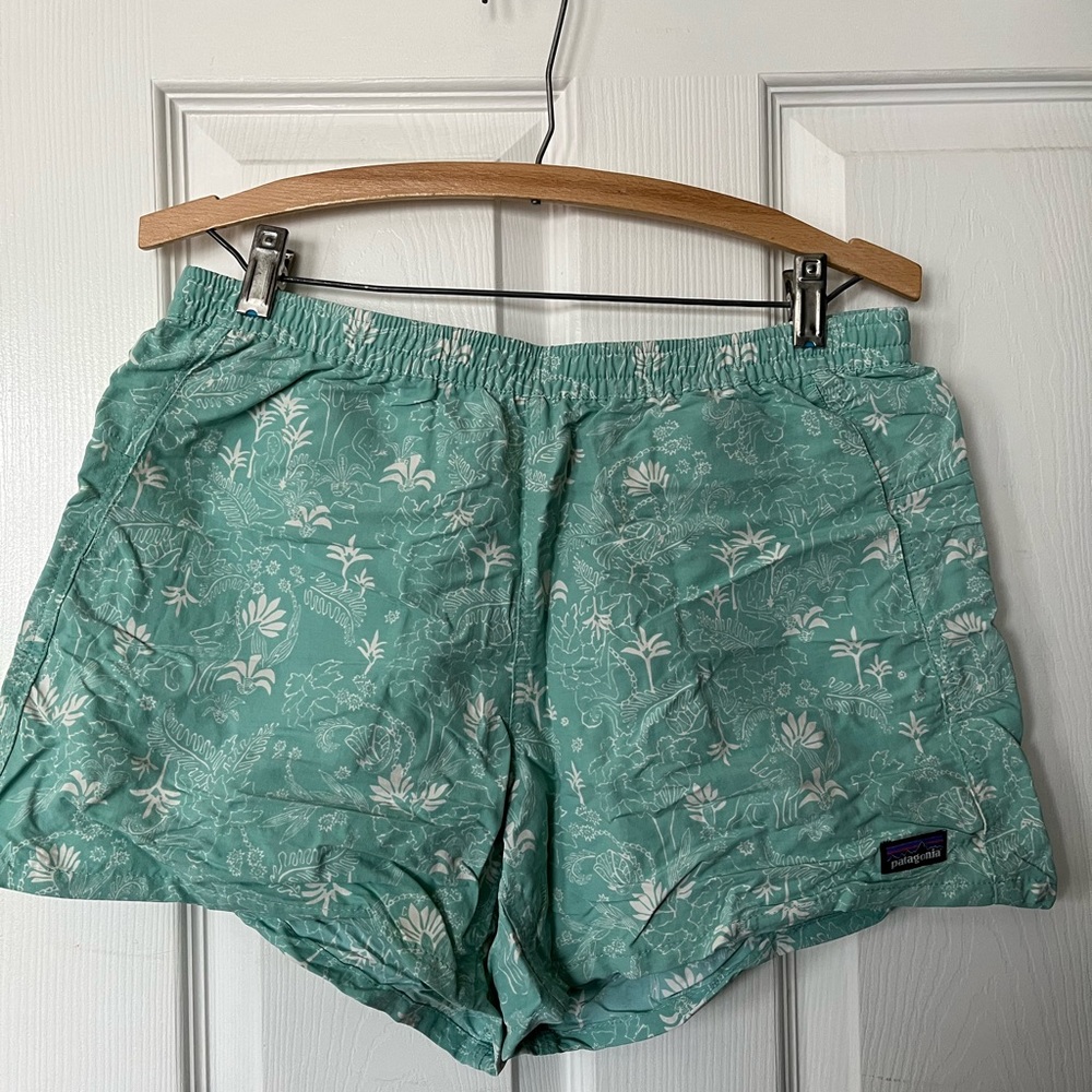 Patagonia Baggies blue printed shorts